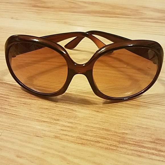NEW Designer Sunglasses DAMARA - Picture 3 of 3